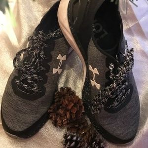 Under Armour Charged Escape
